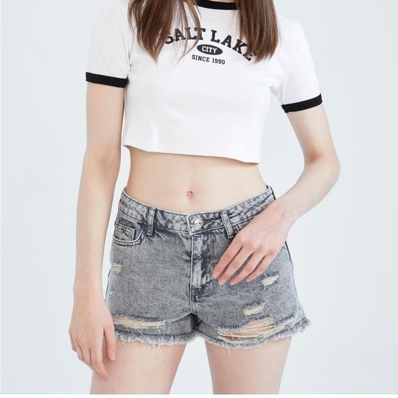 Women ripped short size 26 - Picture 2 of 4